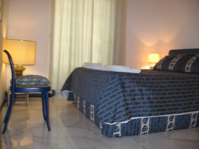 2 Be Home Colosseo Rom 3*,  Italien