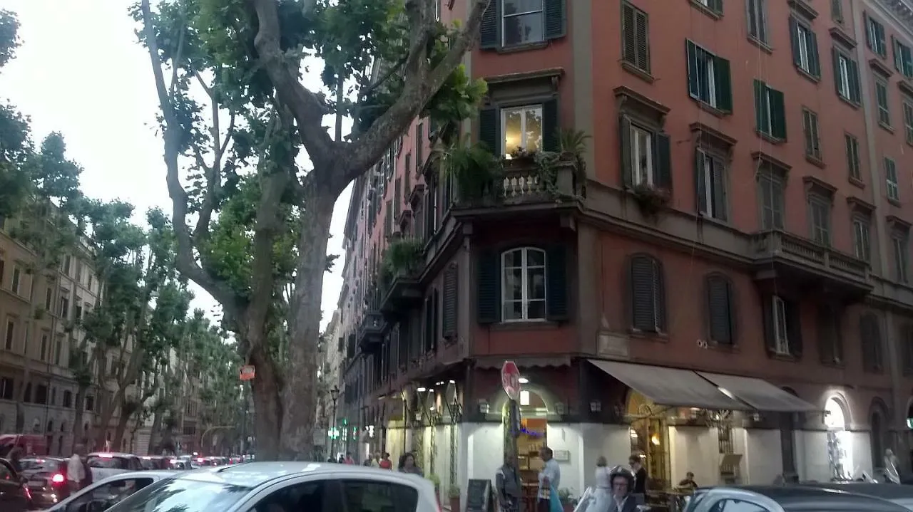 2 Be Home Colosseo Rom 3*,